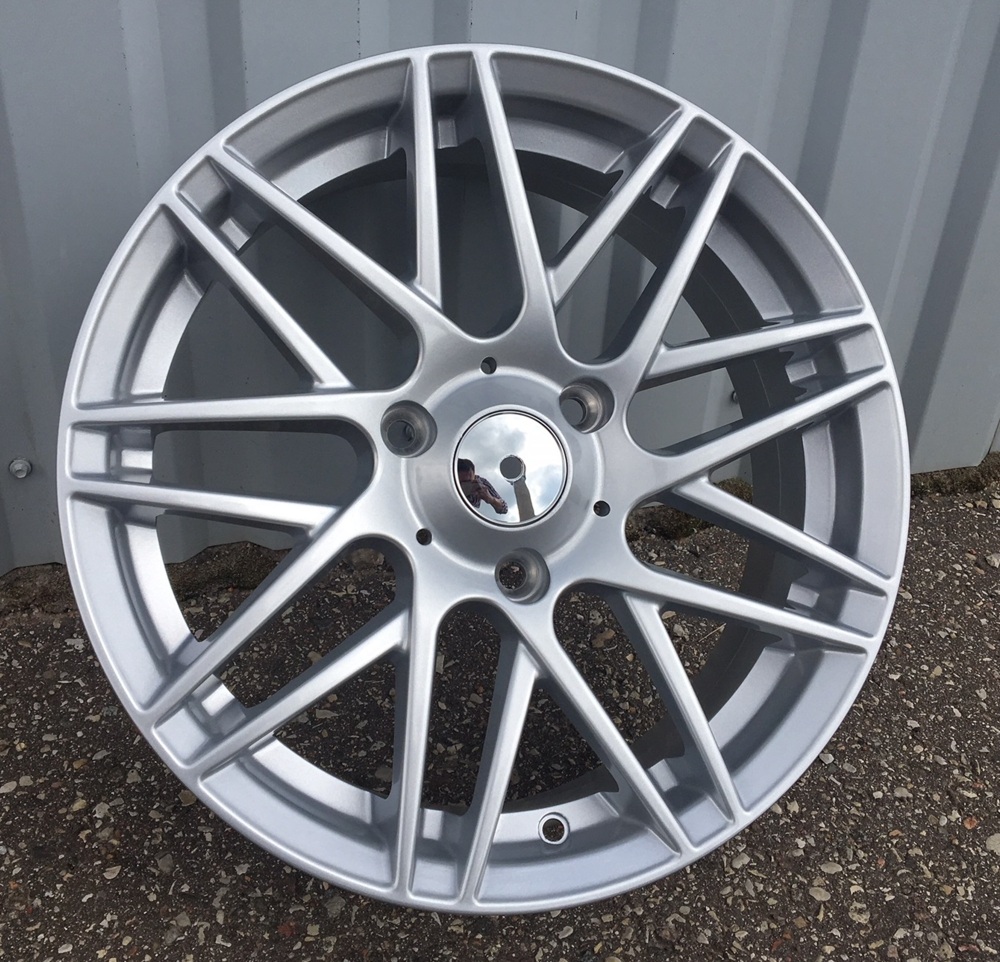 R16x5.5  3X112  ET  30  57.1  HX013  (E269165510S)  Silver (SI)  For HAXER  (R)  (More Shining)